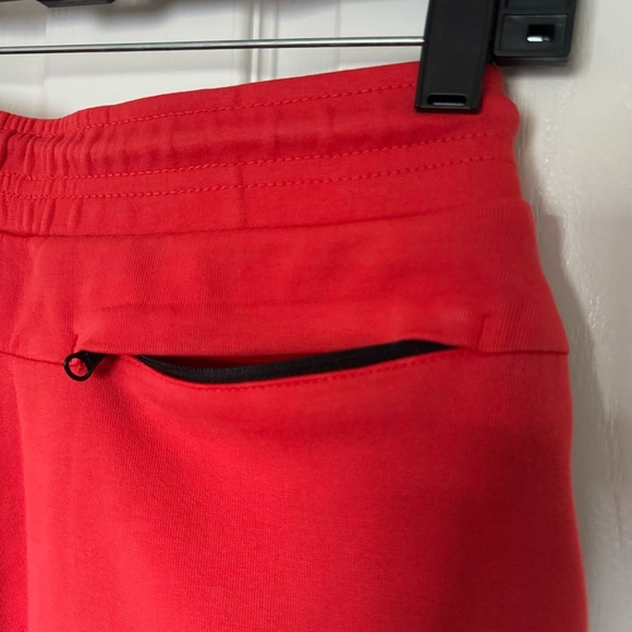 Nike Tech Fleece Shorts - Picture 6 of 7